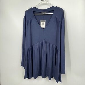 89th & Madison Shibori Blue caged v neck stretch long  sleeve top 2X